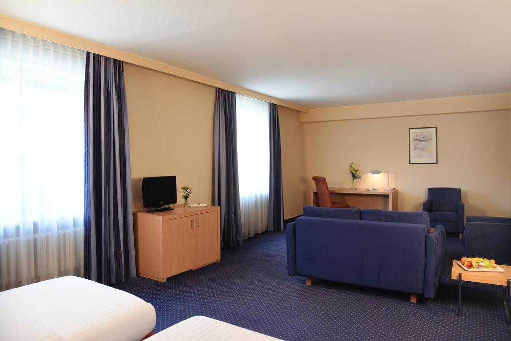 Intercityhotel Stuttgart Exteriör bild