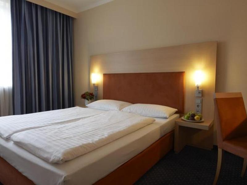 Intercityhotel Stuttgart Exteriör bild