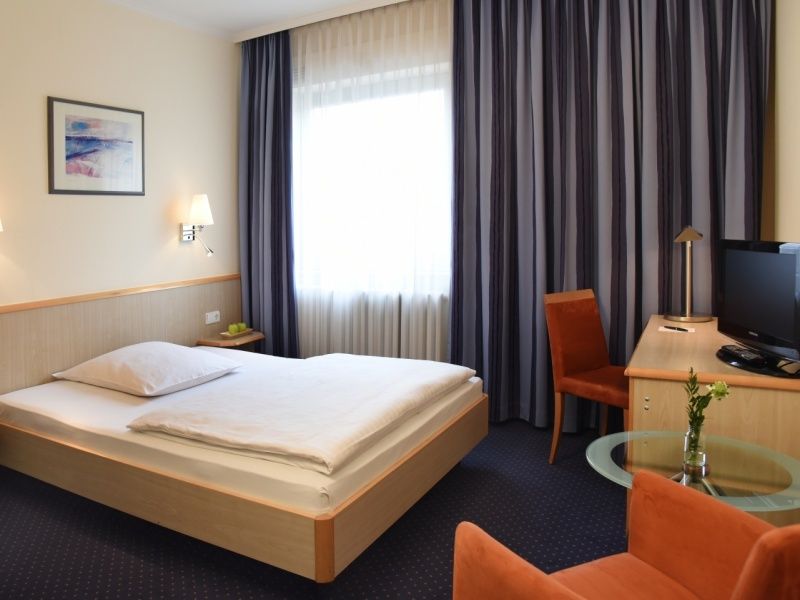 Intercityhotel Stuttgart Exteriör bild