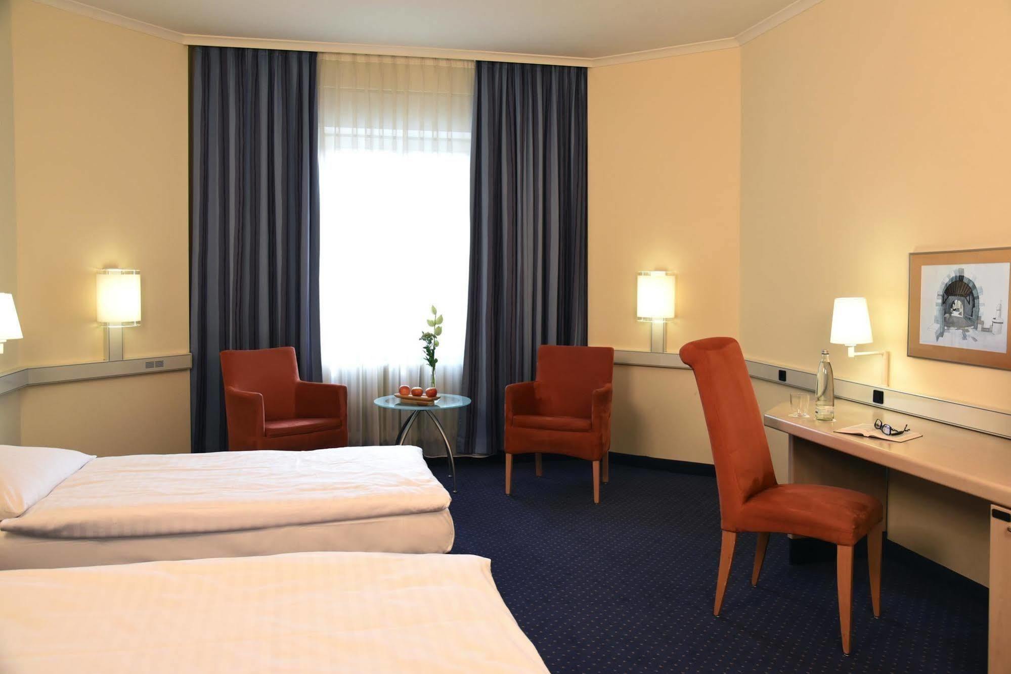 Intercityhotel Stuttgart Exteriör bild