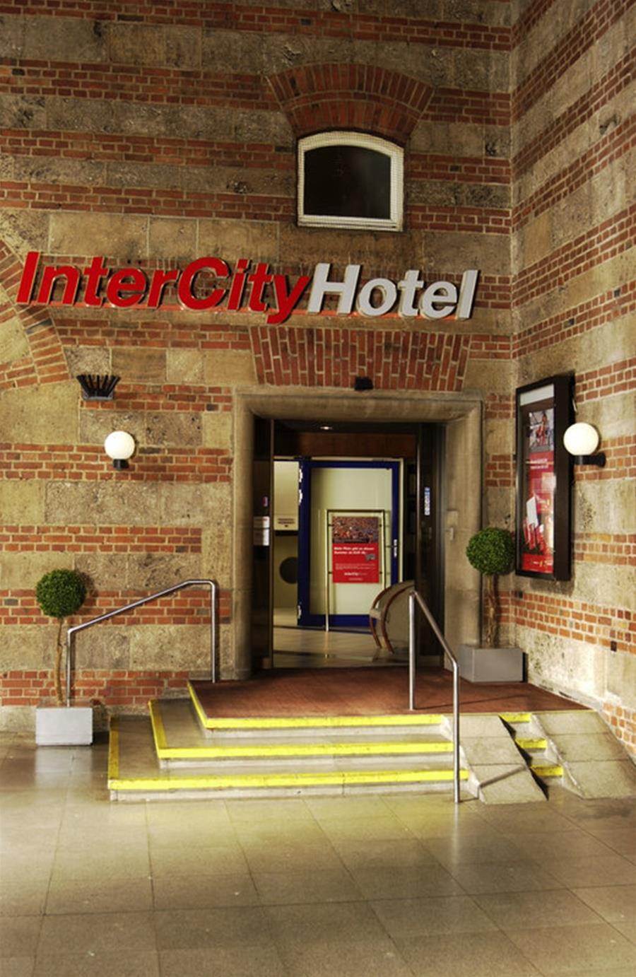 Intercityhotel Stuttgart Exteriör bild